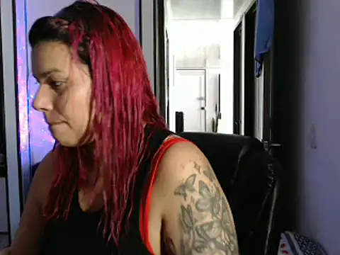 Snapshot of CarolinaRincon chatting on 02.09.25 CarolinaRincon online show from 02.09.25