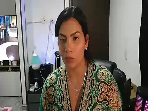 Snapshot of CarolinaRincon chatting on 03.14.25 CarolinaRincon online show from 03.14.25