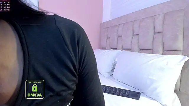 Snapshot of scarlet_darling26 chatting on 03.23.25 scarlet darling26 online show from 03.23.25