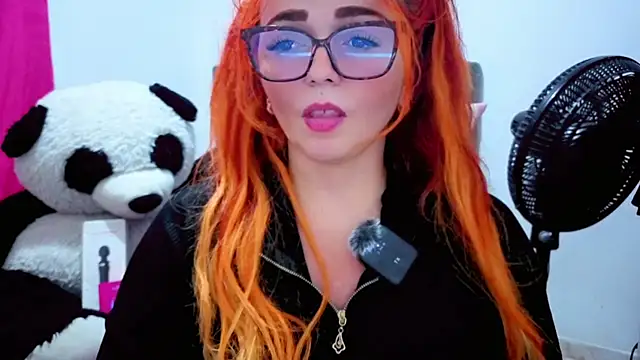 Snapshot of Alexatexa2929 chatting on 10.24.25 Alexatexa2929 online show from 10.24.25