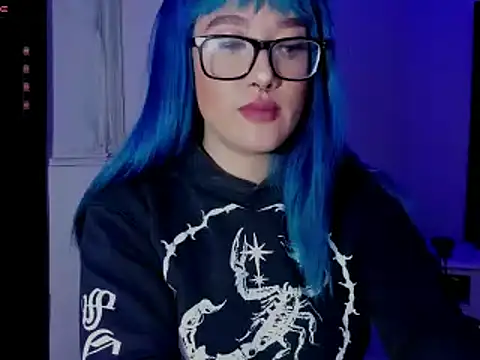 Snapshot of kat_apple chatting on 12.10.24 kat apple online show from 12.10.24