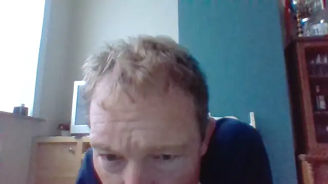 Snapshot of bertolini chatting on 10.07.25 bertolini online show from 10.07.25