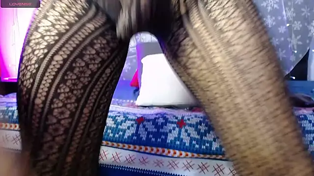 Snapshot of Benjamingrey@xh chatting on 12.13.24 Benjamingreyxh online show from 12.13.24