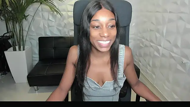 Snapshot of smileybabe chatting on 12.29.24 smileybabe online show from 12.29.24