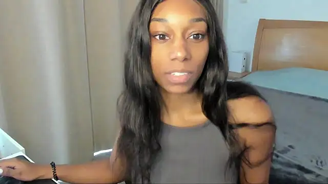 Snapshot of smileybabe chatting on 03.06.25 smileybabe online show from 03.06.25