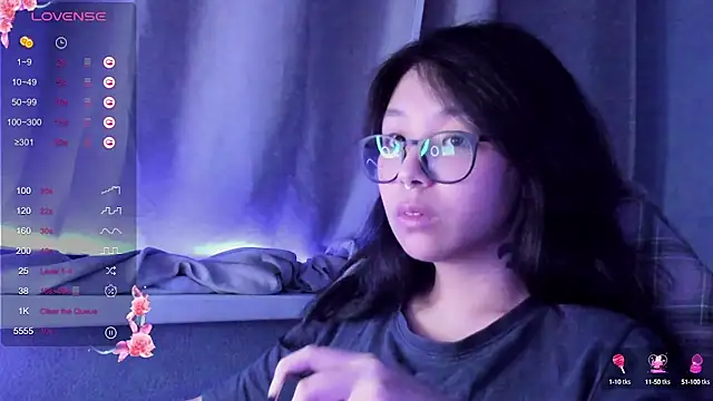 Snapshot of maydaykimmy chatting on 12.02.24 maydaykimmy online show from 12.02.24