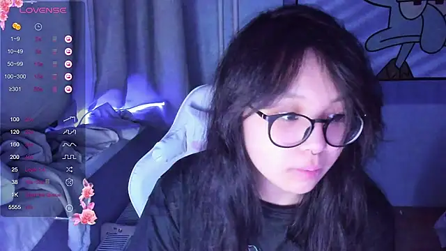 Snapshot of maydaykimmy chatting on 01.07.25 maydaykimmy online show from 01.07.25