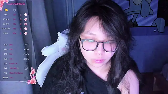 Snapshot of maydaykimmy chatting on 01.10.25 maydaykimmy online show from 01.10.25