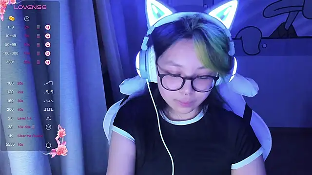 Snapshot of maydaykimmy chatting on 01.16.25 maydaykimmy online show from 01.16.25