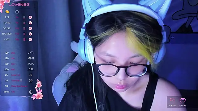 Snapshot of maydaykimmy chatting on 01.30.25 maydaykimmy online show from 01.30.25