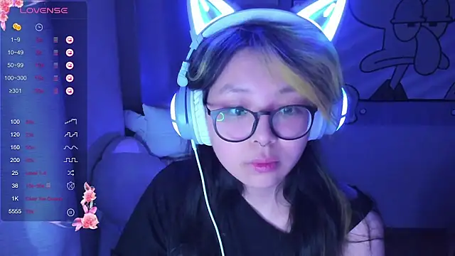 Snapshot of maydaykimmy chatting on 02.06.25 maydaykimmy online show from 02.06.25