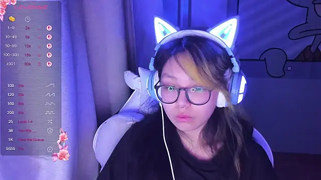 Snapshot of maydaykimmy chatting on 02.16.25 maydaykimmy online show from 02.16.25