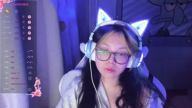 Snapshot of maydaykimmy chatting on 02.18.25 maydaykimmy online show from 02.18.25