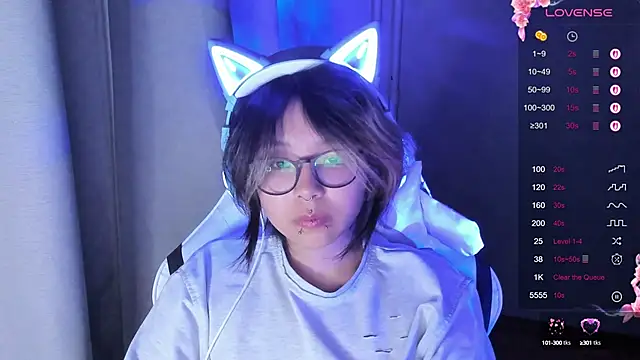 Snapshot of maydaykimmy chatting on 09.20.25 maydaykimmy online show from 09.20.25