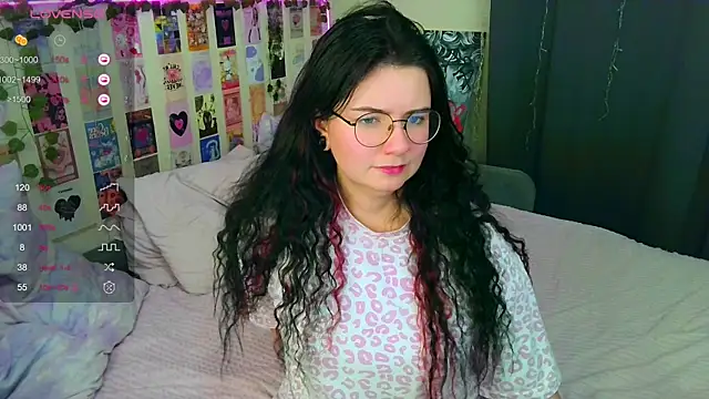 Snapshot of ss-katekisa-ss chatting on 10.11.25 ss-katekisa-ss online show from 10.11.25