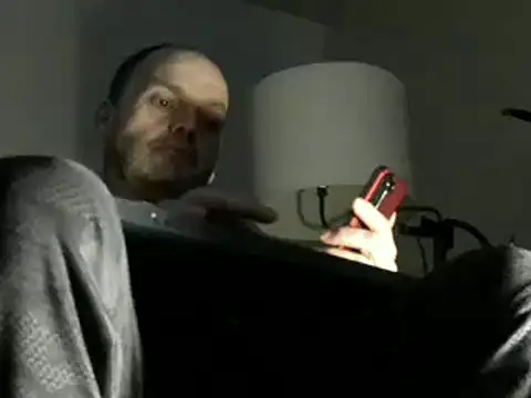 Snapshot of caressonnous chatting on 12.03.24 caressonnous online show from 12.03.24