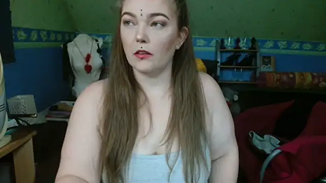 Snapshot of SherineDivine chatting on 11.02.25 SherineDivine online show from 11.02.25