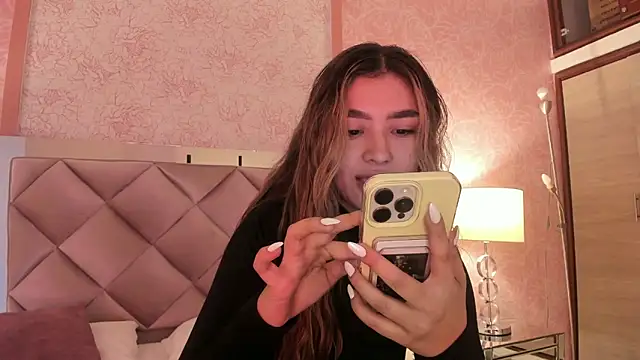 Arianavillada online show from 12.04.25