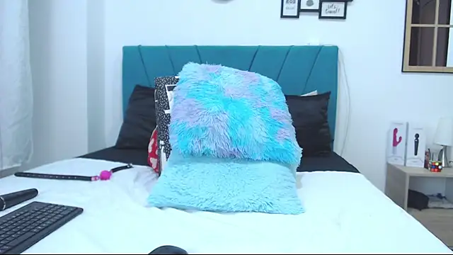 kamila lopez online show from 01.18.25