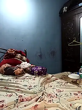 Snapshot of HottyOlly chatting on 11.01.25 HottyOlly online show from 11.01.25