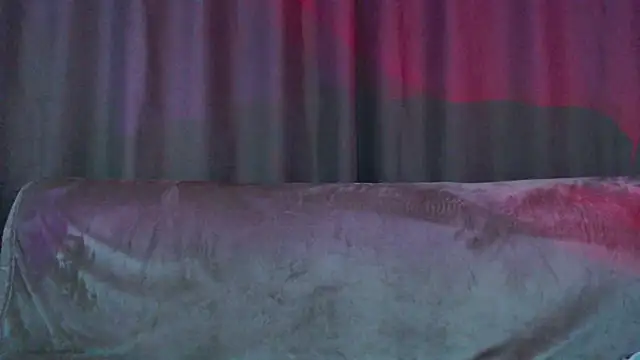 Snapshot of Sexpired_Princess chatting on 01.12.25 Sexpired Princess online show from 01.12.25