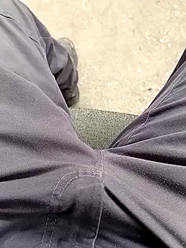 Snapshot of vadszex31 chatting on 02.26.25 vadszex31 online show from 02.26.25