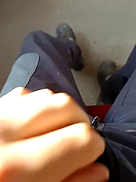 Snapshot of vadszex31 chatting on 03.10.25 vadszex31 online show from 03.10.25