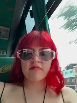 Snapshot of Tiny__Emmy chatting on 01.25.25 Tiny Emmy online show from 01.25.25