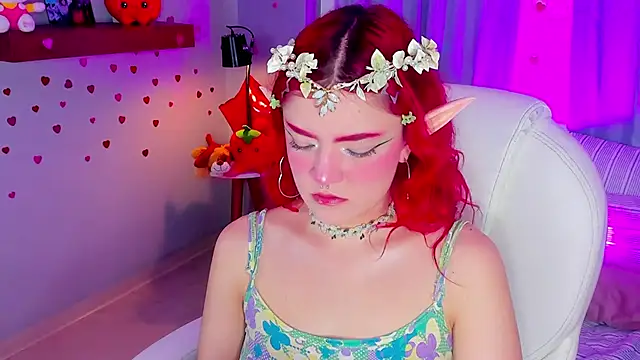 Snapshot of Tiny__Emmy chatting on 03.21.25 Tiny Emmy online show from 03.21.25