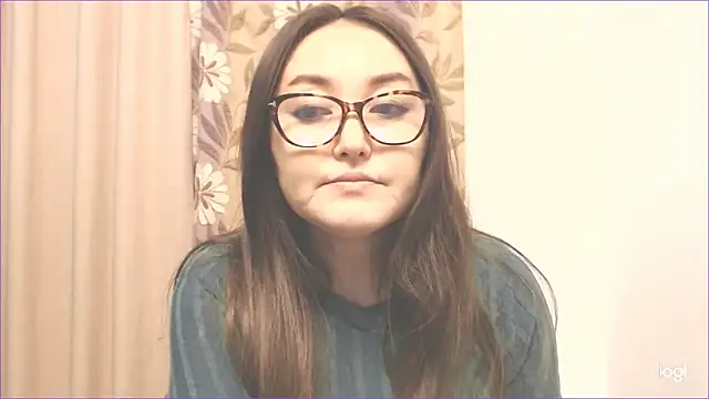 Snapshot of hrnyteacher chatting on 10.28.25 hrnyteacher online show from 10.28.25