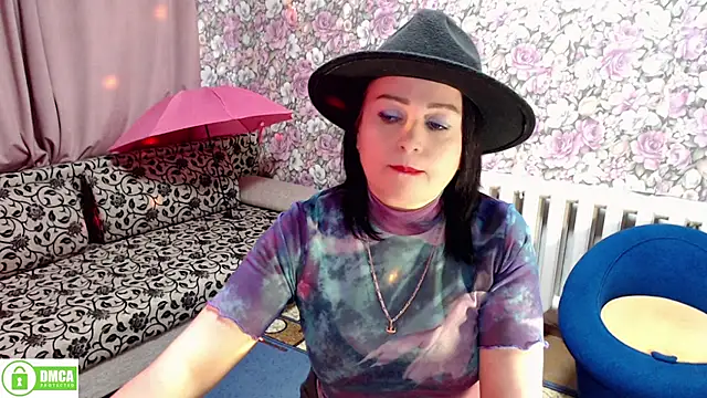 Snapshot of Julia-ru chatting on 12.14.24 Julia-ru online show from 12.14.24