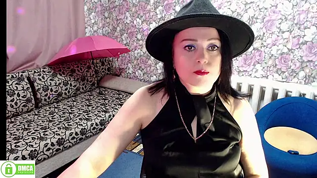 Snapshot of Julia-ru chatting on 12.20.24 Julia-ru online show from 12.20.24