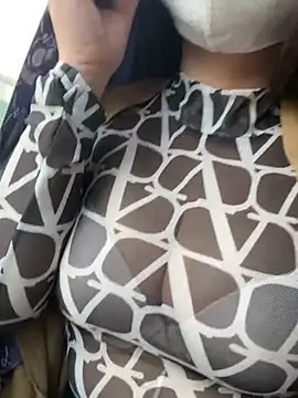 Snapshot of May-Squirt chatting on 02.04.25 May-Squirt online show from 02.04.25