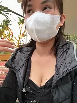 Snapshot of May-Squirt chatting on 02.17.25 May-Squirt online show from 02.17.25