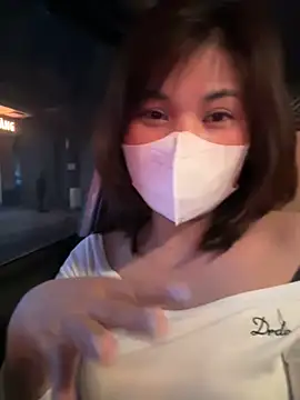 Snapshot of May-Squirt chatting on 02.18.25 May-Squirt online show from 02.18.25