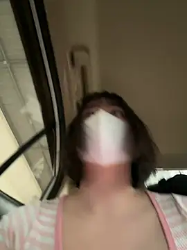 Snapshot of May-Squirt chatting on 02.19.25 May-Squirt online show from 02.19.25