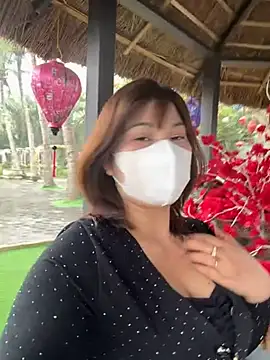 Snapshot of May-Squirt chatting on 02.22.25 May-Squirt online show from 02.22.25