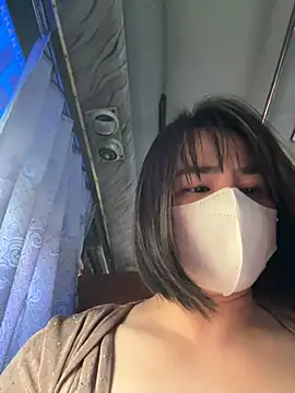 Snapshot of May-Squirt chatting on 02.28.25 May-Squirt online show from 02.28.25