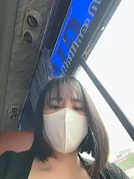 Snapshot of May-Squirt chatting on 03.13.25 May-Squirt online show from 03.13.25