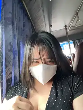 Snapshot of May-Squirt chatting on 03.18.25 May-Squirt online show from 03.18.25