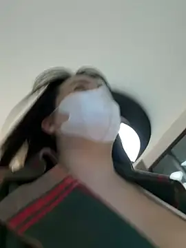 Snapshot of May-Squirt chatting on 03.18.25 May-Squirt online show from 03.18.25