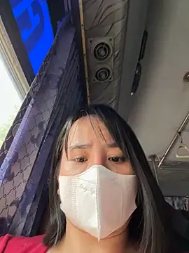 Snapshot of May-Squirt chatting on 03.19.25 May-Squirt online show from 03.19.25