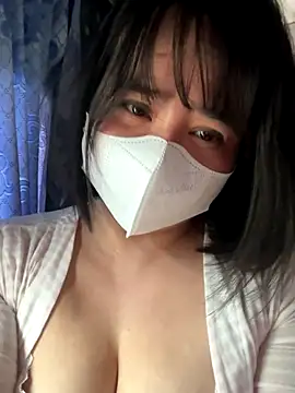 Snapshot of May-Squirt chatting on 09.29.25 May-Squirt online show from 09.29.25