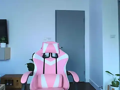 Snapshot of juicyshow_ chatting on 09.14.25 juicyshow online show from 09.14.25