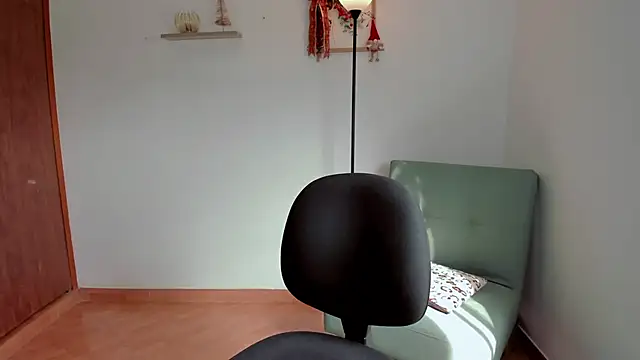 Snapshot of Lilabril chatting on 12.20.24 Lilabril online show from 12.20.24