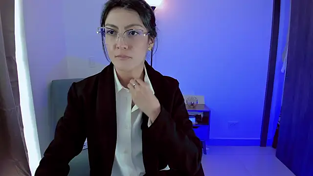 Snapshot of Lilabril chatting on 01.30.25 Lilabril online show from 01.30.25