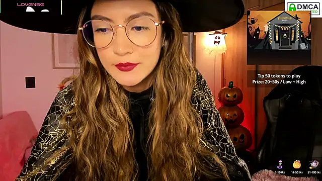 Snapshot of Lilabril chatting on 10.10.25 Lilabril online show from 10.10.25