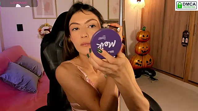 Lilabril online show from 10.22.25