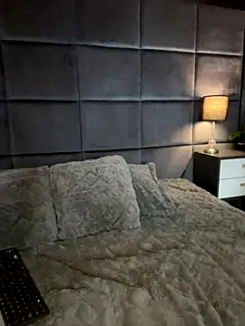 CHERRYY BOMB  online show from 11.15.25