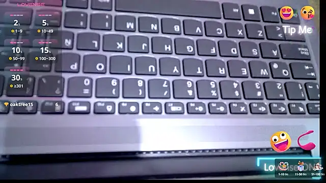 Snapshot of Izury_Blondee chatting on 03.07.25 Izury Blondee online show from 03.07.25